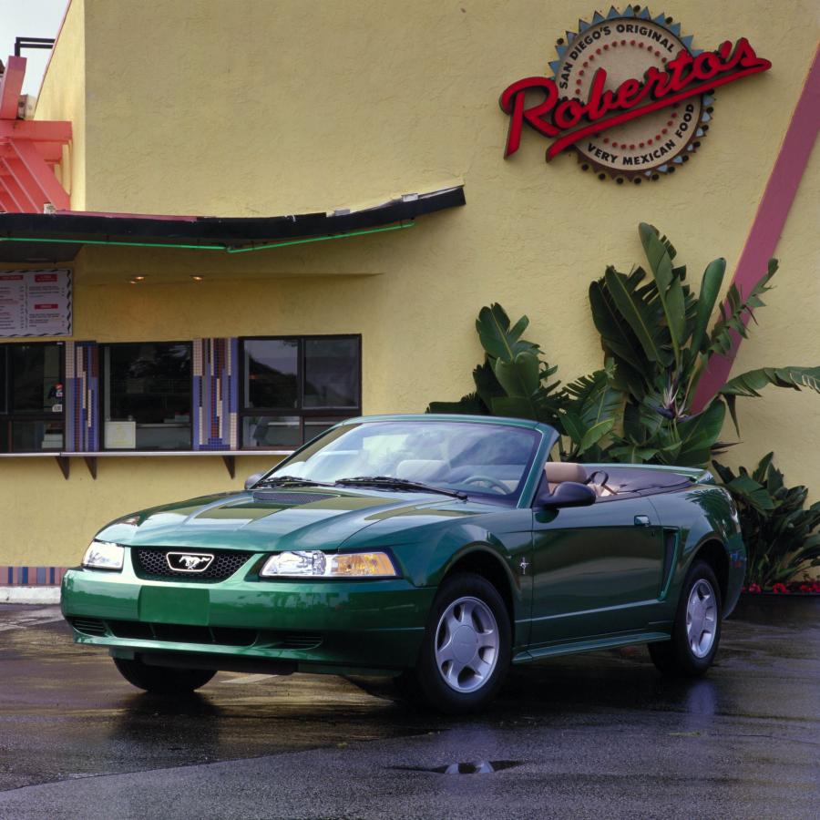  Ford Mustang 1999 года  (фото 2 из 60)